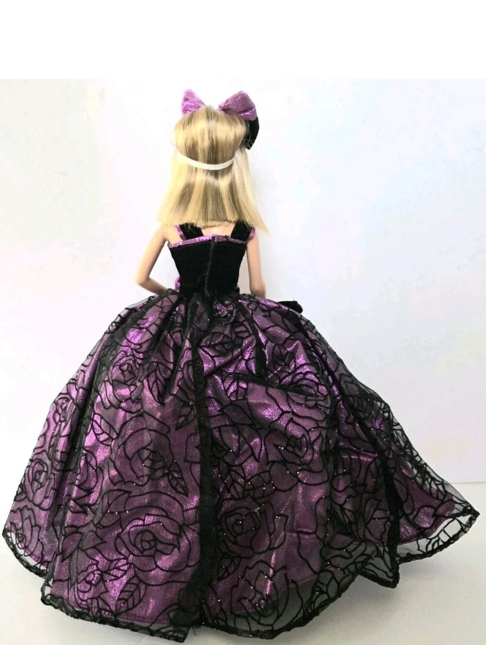 VINTAGE BARBIE SIZE BRASS KEY PURPLE AND BLACK GOWN WITH ACCESSORIES OUTFIT